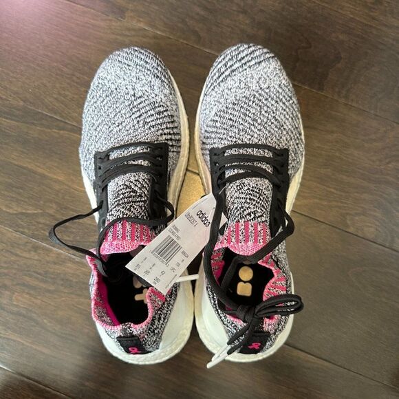 NWT Adidas UltraBoost X - Size 9.5 Grey/White/Black with Pink Accents - Picture 2 of 6